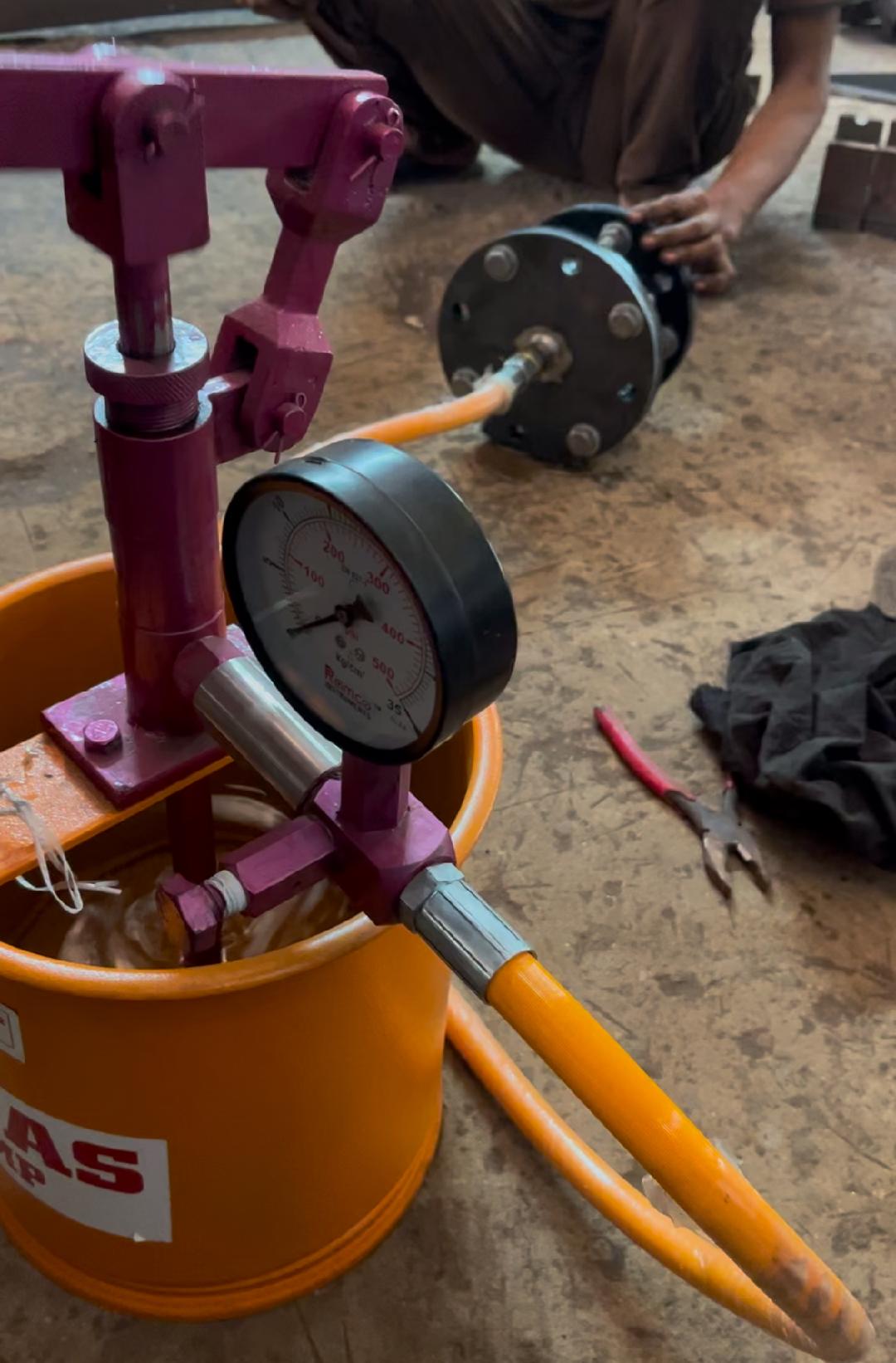 Flange with hydro testing variant 1